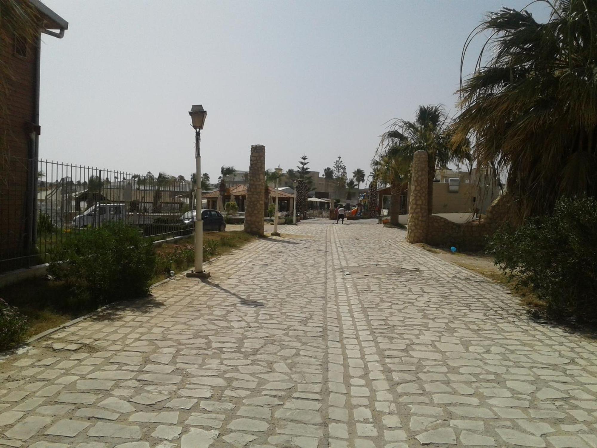 Duplex Pied Dans L'Eau Avec Magnifique Vue Sur Mer Monastir Exterior photo